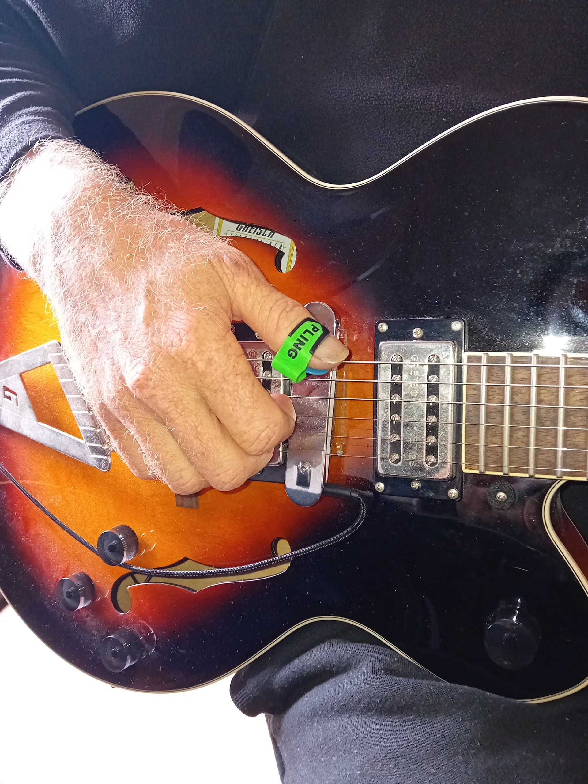 the Pling being played on guitar